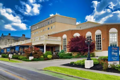 Collegian Hotel & Suites, Trademark Collection by Wyndham Hotels near Martin J. Whitman School of Management at Syracuse University