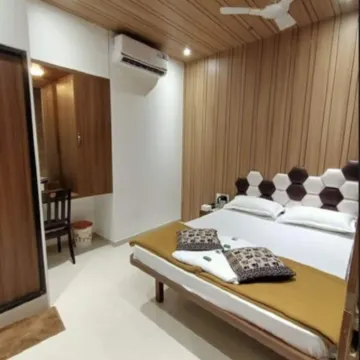 好住酒店 鄰近Borivali Railway Station的酒店