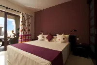 Grand Bay Suites Hotel dekat Mont Choisy Beach