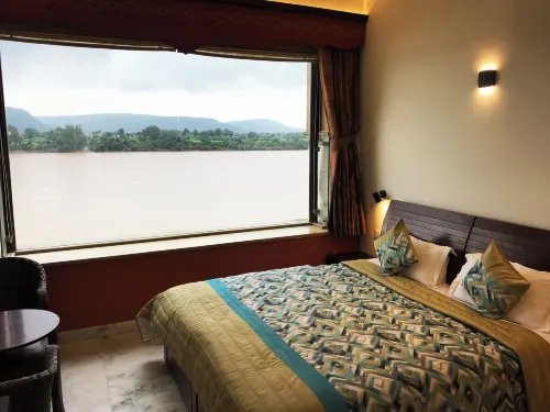 TreeHouseNarmade A Riverfront Resort Spa Hotels in Itarsi