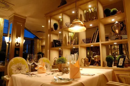 Land & Golf Hotel Stromberg Отели рядом с достопримечательностью «Зоопарк Рейнбёллен ГмбХ»