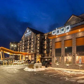 Sandman Signature Ottawa Airport Hotel