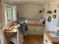 Cosy Owls Roost Hut with Private Hot Tub Hotels in Umberleigh