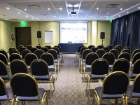 Howard Johnson by Wyndham Neuquen Hotels in Neuquen