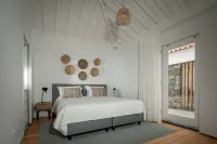 Quinta dos 10 Hotels near Praia das Milicias