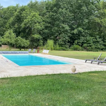 Sublimes hébergements en Coeur de forêt Отели в г. Вьерзон