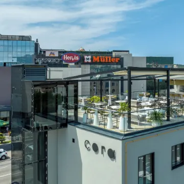 Cora Hotel