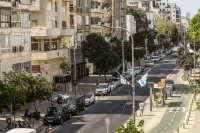 Spacious & Bright 3BR Apartment by Sea N' Rent