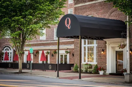 The Queensbury Hotel Отели в г. Аргайл