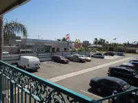 Castaway Motel فنادق في Orange