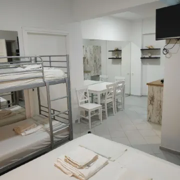 Super Economy Studio Located on the Ground Floor No Balcony