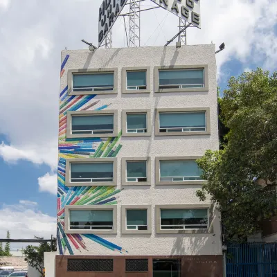 Hotel Unico Hotels near ملعب فراي نانو