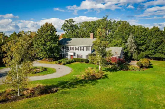 The Ellis Inn Hotels in 