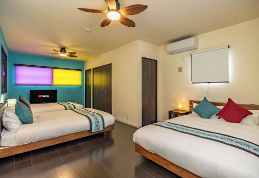 1688 하우스 추라우미의 깔끔한 외관