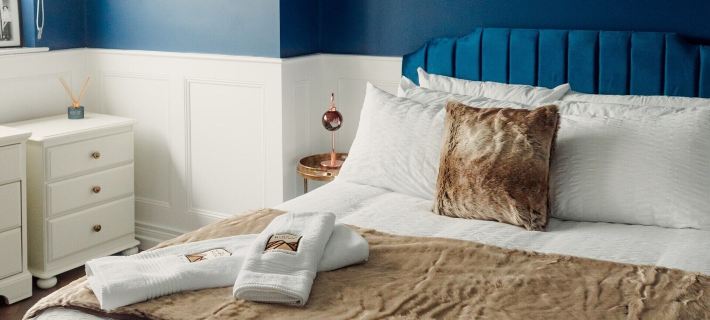 The Hikers House by House Hideaways Hotels in Newcastle