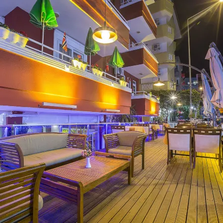 Bayram Apart Hotel Отели рядом с достопримечательностью «Cleopatra Beach»