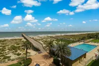 445 Amelia by the Sea 3 Bedroom Condo by RedAwning