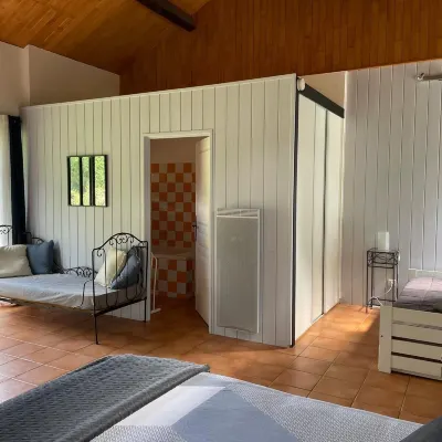 La Caminade Hotels near Quatre Termes