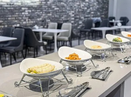 Cheomdan Lantana Hotel Отели в г. Кванджу