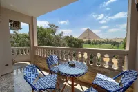 Spellbinding 2 BDR Apt At The Giza Pyramid's Doorstep