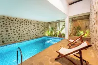 Conch Resort Luxury Private Pool Suites - balcony