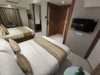 Hotel Prime Suites Airoli فنادق في ثين