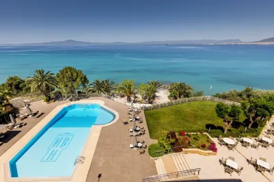 Messinian Bay Hotels in der Nähe von Executive Chefs Club