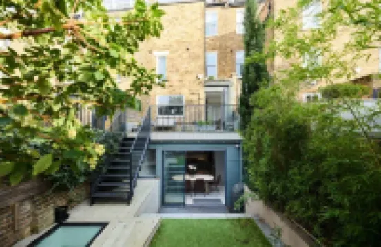 漢密爾頓花園隱居處 - 帶花園的現代四卧室住宅