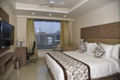 Variety Inn Hotels near PDS LIC NO.-77/2016 BINDA LAL RAY