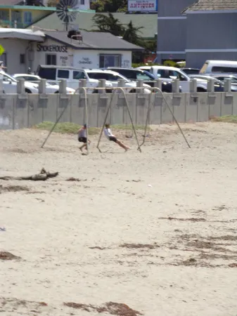 Cypress Tree Motel Отели в г. Каюкос