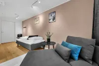70 Degrees North City Apartments