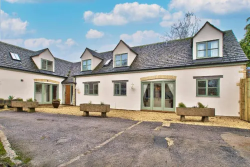 The Vines Hotel Hotels in Lechlade