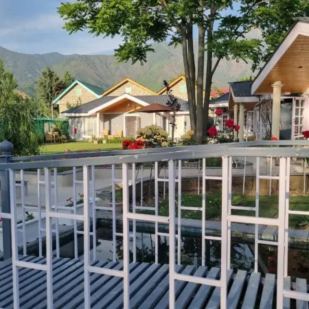 Upani Cottages