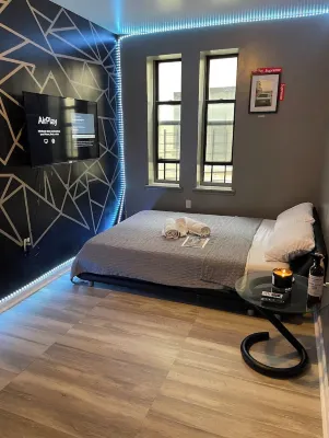 3-bedroom condo in Central Park, Manhattan, Times Square!