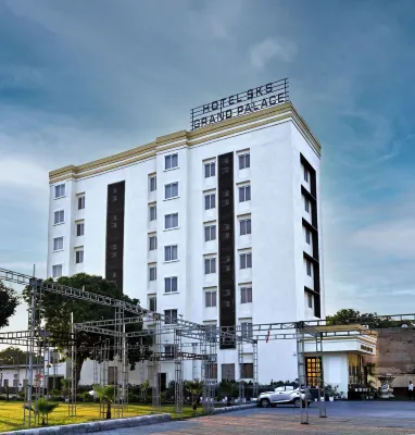 Hotel Sks Grand Palace-Vrindāvan Hôtels à : Jai Singh Pura