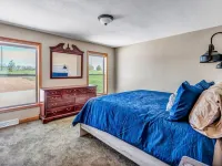 The Bridgeview Lodge  Hot Tub + Incredible Mississippi River Views & Sunsets Hotels in Freeman