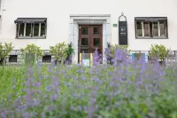 Urban Boutique Hotel Center