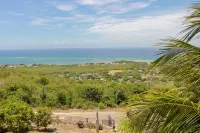 Sunshine Lodge: Your Home Away from Home Hotels in Falmouth