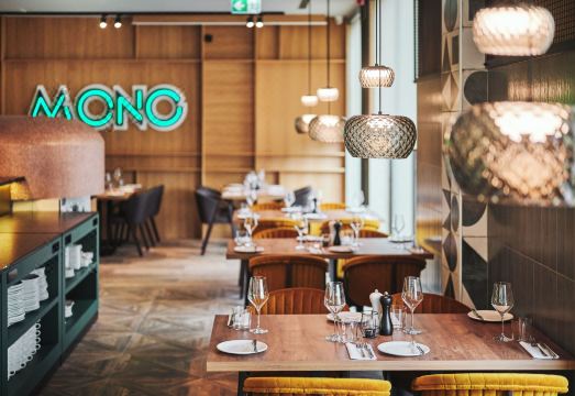 1. 스테이 인 호텔..