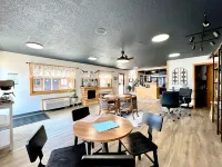 Hansen Inn and Cabins