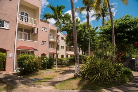 Emerald Corner at Fishermans Point Отели рядом с достопримечательностью «Тертл Ривер Фолс & Гарденс»