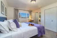 Spacious 4Br Retreat w/ Hot Tub, Outdoor Games & EV Charger – 10 Min Walla Walla