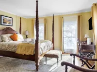 The Thistle Inn Hotels in Boothbay