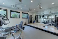 Juniper Landing 3 Bedroom by AvantStay Condo in Park City Mountain Resort w Pool Hot Tub Gym