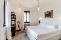 Menaggio at Its Best - by MyHomeinComo - balcony