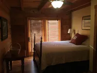 Romantic Leatherwood Mtn Log Home 19.3 acres /Panoramic View/Near Boone