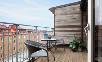 Live and Stay Lagerbring