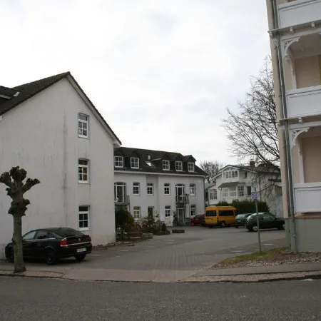 Friendly, modern apartment for up to four people in Sellin