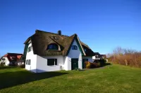 Ferien am Meer in der Wunderschönen Albatros: mit Reetdach, Sauna und Viel Platz