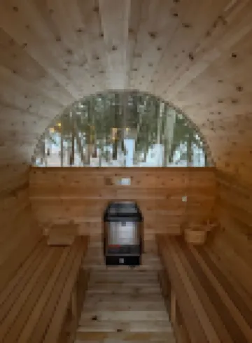 Bala Vida Cottage Steps to Lake Muskoka with Fire Pit & New Cedar Barrel Sauna